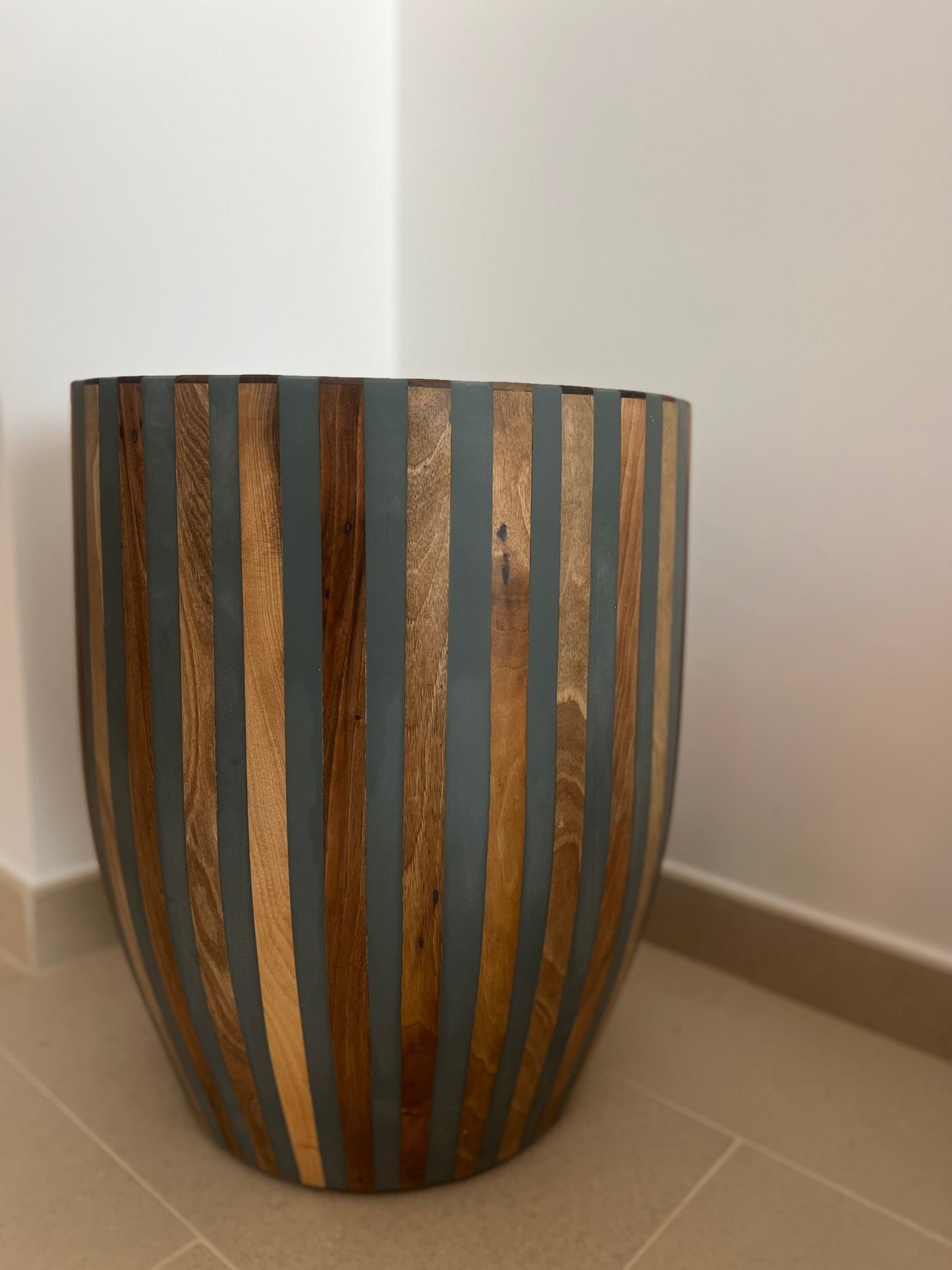 Resin & Walnut Wood Side Table - Grey
