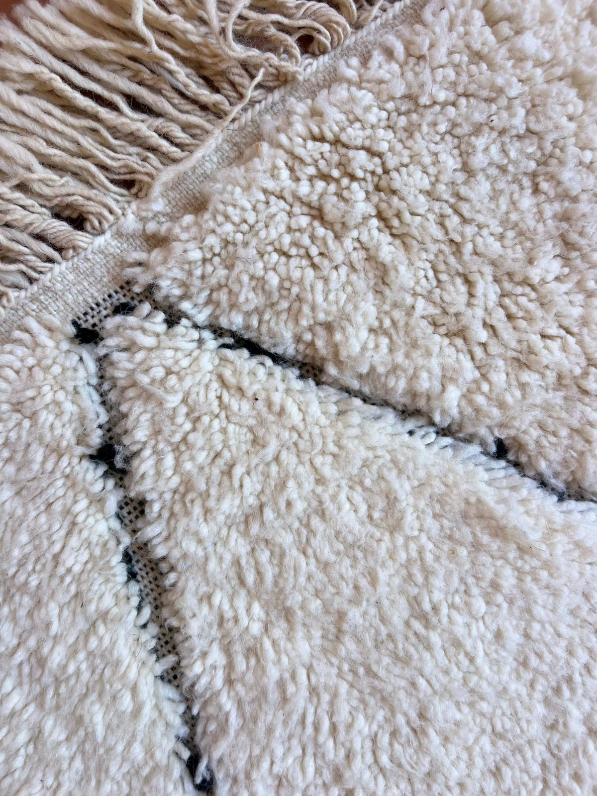 Beni Ourain Rug 147x105cm - UNIQUE